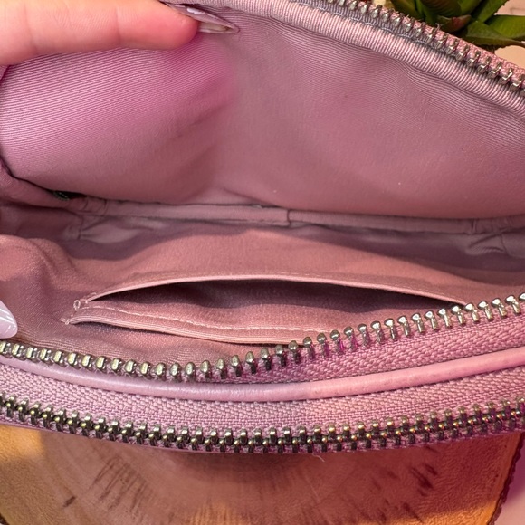 Coach Purple Crossbody Bag Pebbled Leather Chain Strap💜 - Picture 9 of 10